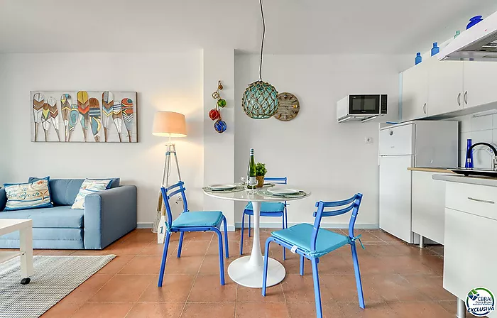 Encantador apartamento con piscina comunitária