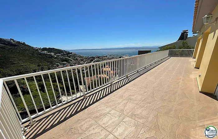 MAGNIFICO XALET CON VISTAS AL MAR, 253 M2 CONSTRUIDOS, 608 M2 DE PPARCELA