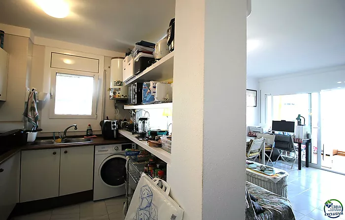 Appartement au rez-de-chaussée,vues, parking et piscine en copropriété