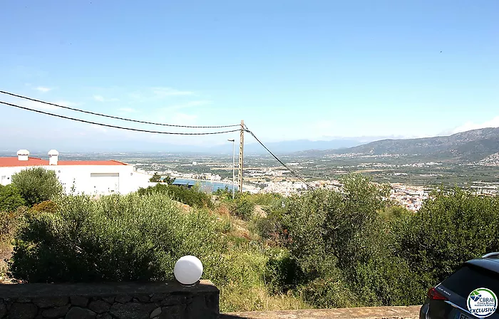 Appartement au rez-de-chaussée,vues, parking et piscine en copropriété