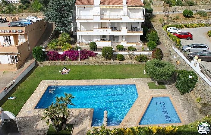 A vendre appartement avec terrasse et vue sur la piscine communautaire, Roses, Costa Brava