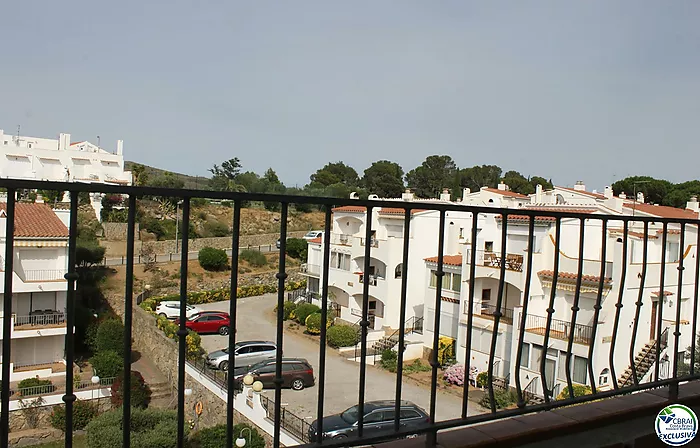 A vendre appartement avec terrasse et vue sur la piscine communautaire, Roses, Costa Brava