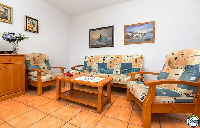 Acogedor apartamento a 100m del mar, situado en la urbanización de Fener de Baix, entre Llançà y El Port de la Selva.