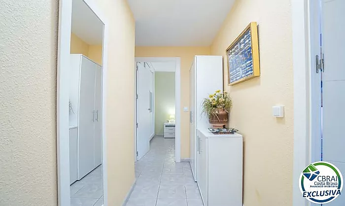 PORT MOXÓ Appartement avec deux chambres, vue sur le canal et parking extérieur privé