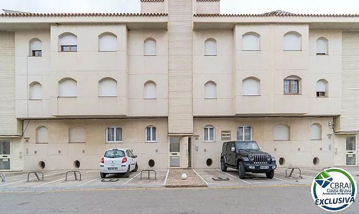 PORT MOXÓ Appartement avec deux chambres, vue sur le canal et parking extérieur privé