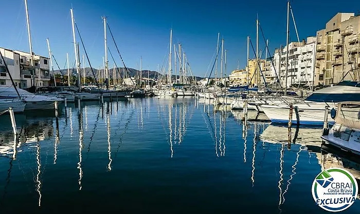 PORT MOXÓ Appartement avec deux chambres, vue sur le canal et parking extérieur privé