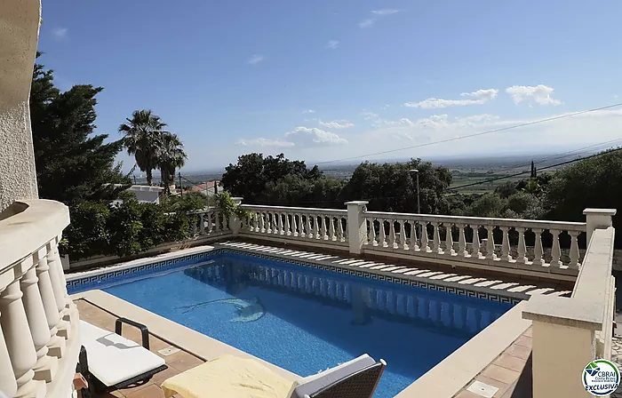 10 raisons d'acheter cette maison avec piscine à Can Isaac, Palau Saverdera.