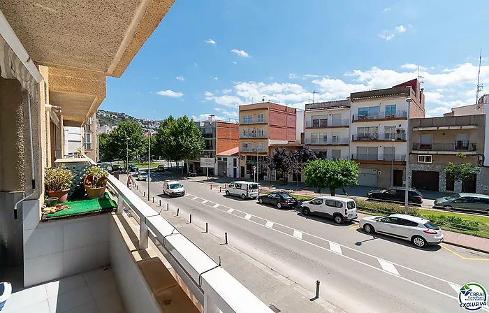 Appartement très lumineux au centre de Roses