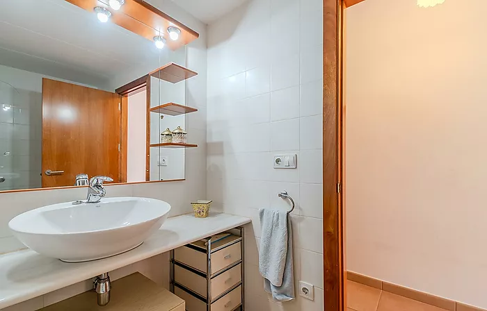 APPARTEMENT ENSOLEILLÉ PRÊT À EMMENER !