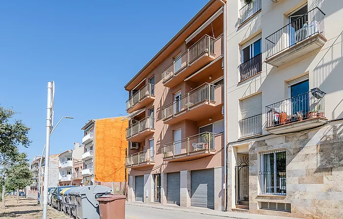 APPARTEMENT ENSOLEILLÉ PRÊT À EMMENER !