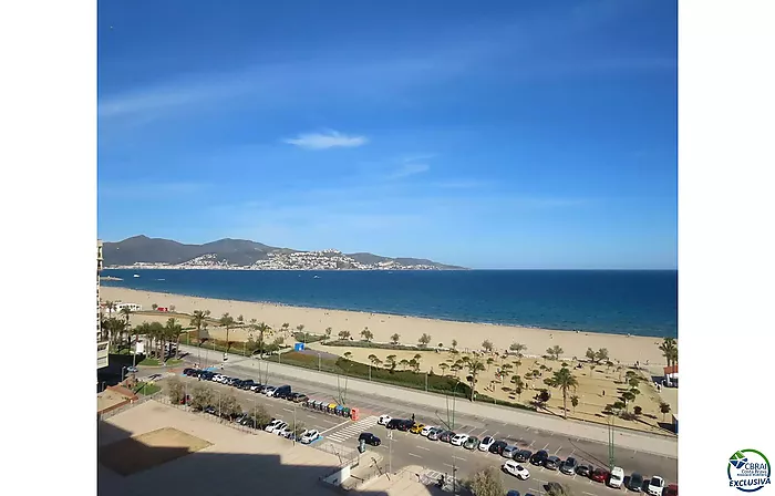 Vue de rêve de ce studio à vendre à Empuriabrava, idéal pour les amoureux de la plage