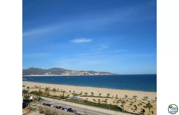 Vue de rêve de ce studio à vendre à Empuriabrava, idéal pour les amoureux de la plage