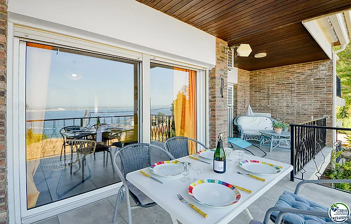 Apartamento con vistas al mar