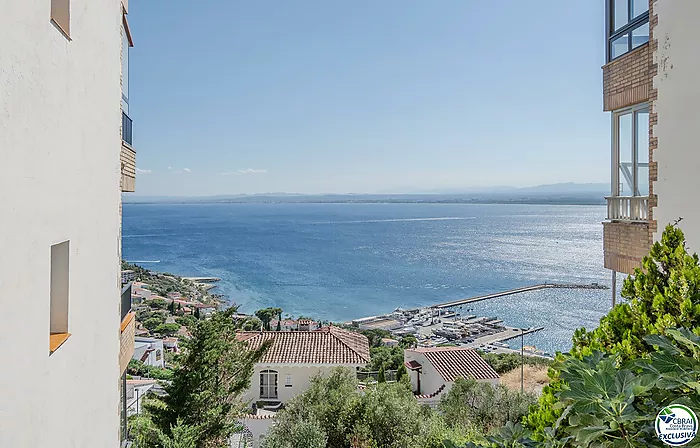 BELLE MAISON DE VILLE AVEC VUE À PUIG ROM