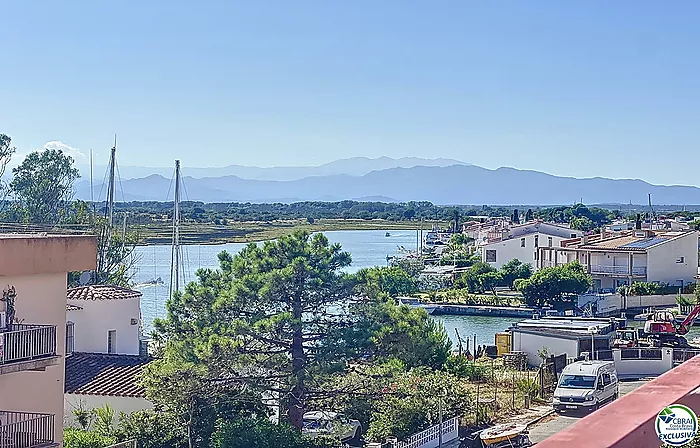 Magnífico estudio reformado con vistas al mar