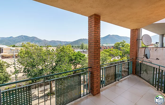 Maison avec grande terrasse et 4 chambres à Roses