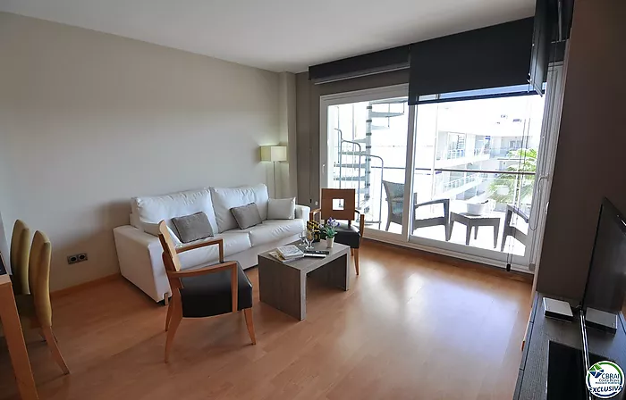 Piso - Apartamento en venta en Roses, con 45 m2, 1 habitación, 1 baño, Piscina, parking y Trastero, Ascensor, Amueblado, Aire acondicionado y Calefacc