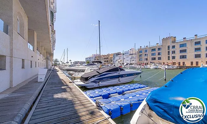 PORT MOXÓ Apartamento vista a canal con amarre, parking y trastero