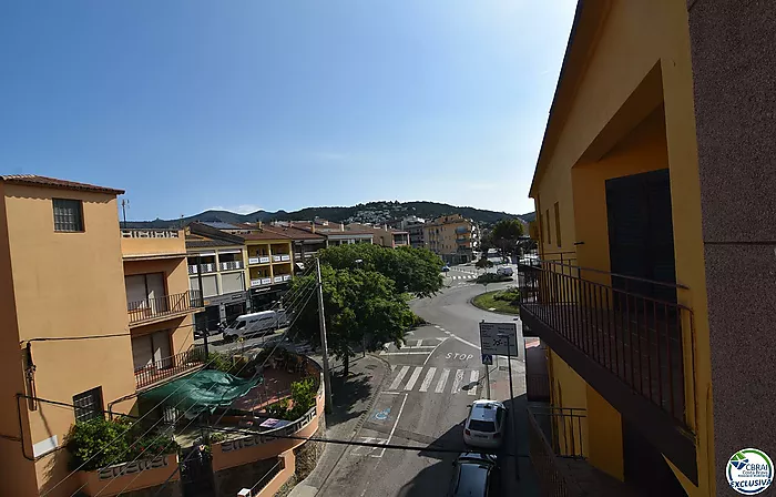 Appartement situé au centre de Roses à seulement 600m de la plage