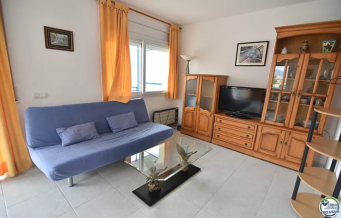 Apartamento a 450 m de la playa de Santa Margarita, Roses.