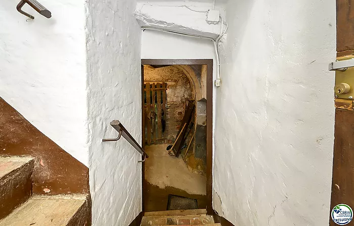 Gran casa de pueblo en el corazón de Palau Saverdera