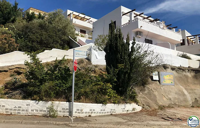 Impresionante Casa Reformada con Vistas al Mar en Canyelles Petites