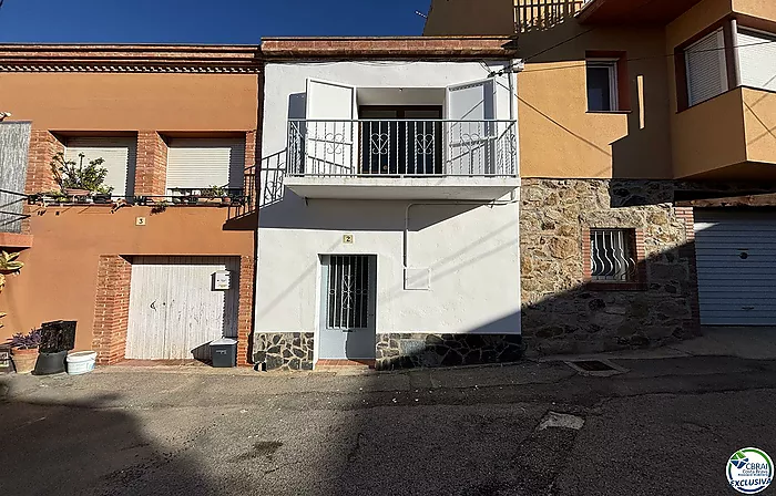 ¡Encantadora Casa en Venta en Vilajuiga!