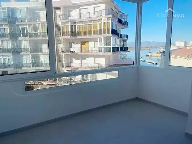 Encantador Apartamento con Vista al Canal a 50m de la Playa con licencia turística