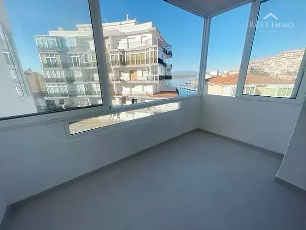 Encantador Apartamento con Vista al Canal a 50m de la Playa con licencia turística