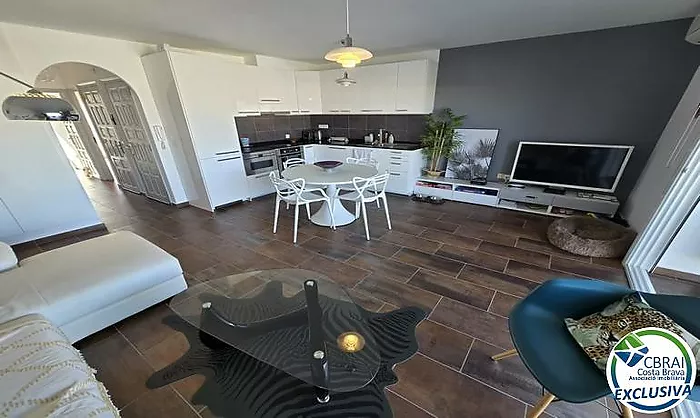 Réservé - Penthouse avec 2 chambres, vue mer et grand garage