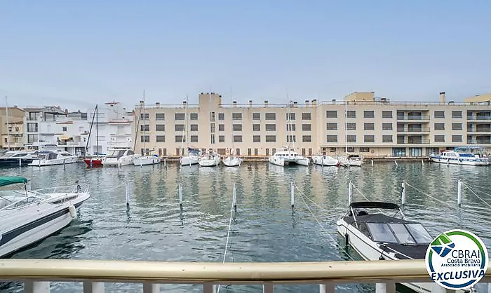 PORT MOXÓ Appartement avec vue sur le canal, amarrage pour voilier et parking extérieur privé