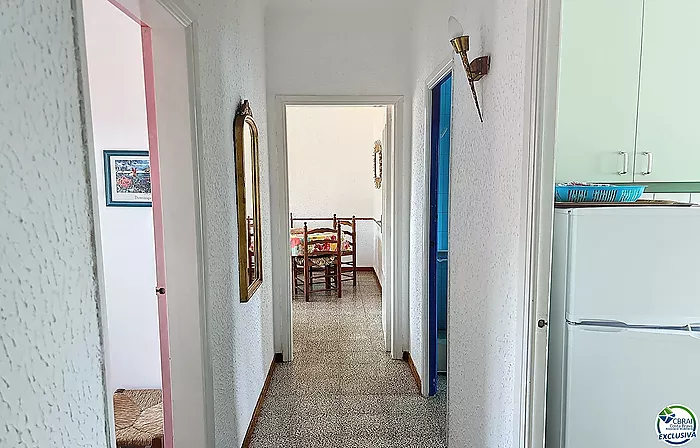 APARTAMENTO DE 2 DORMITORIOS, VISTA AL MAR, PISCINA Y PARKING