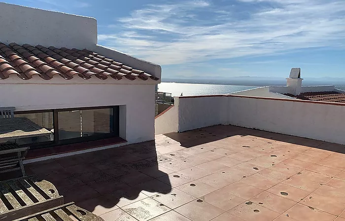 APARTAMENTO con vistas al mar en el Mirador de La Bahía de Roses