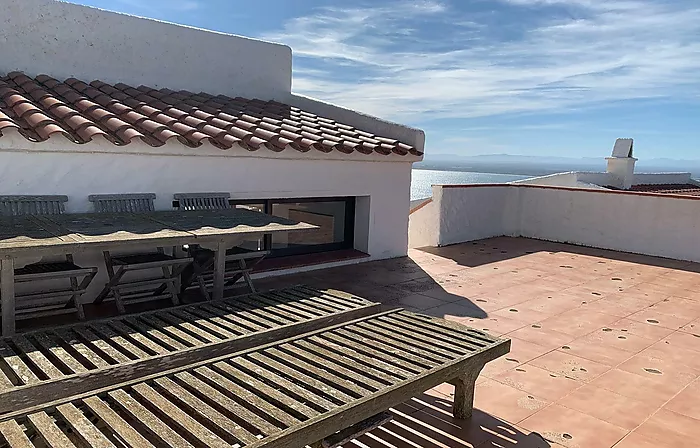 APARTAMENTO con vistas al mar en el Mirador de La Bahía de Roses