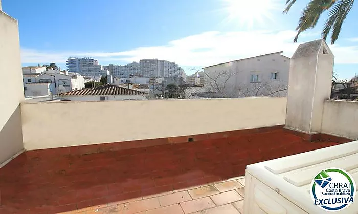 MONTGRÍ Maison de 4 chambres avec jardin à quelques mètres de la plage