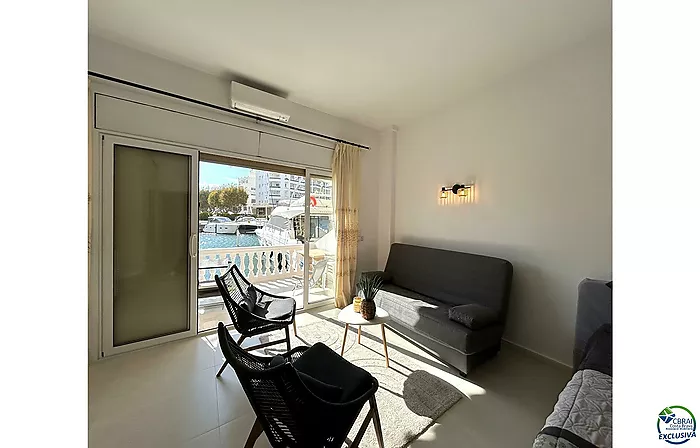 Grand et moderne studio au canal avec de jolies vues sur Empuriabrava, sud-ouest, terrasse