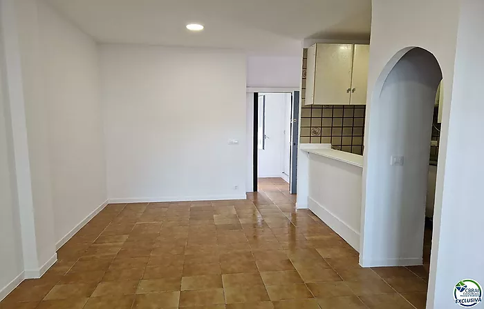 Appartement de 51m2 au rez-de-chaussée d'une propriété située à Empuriabrava.