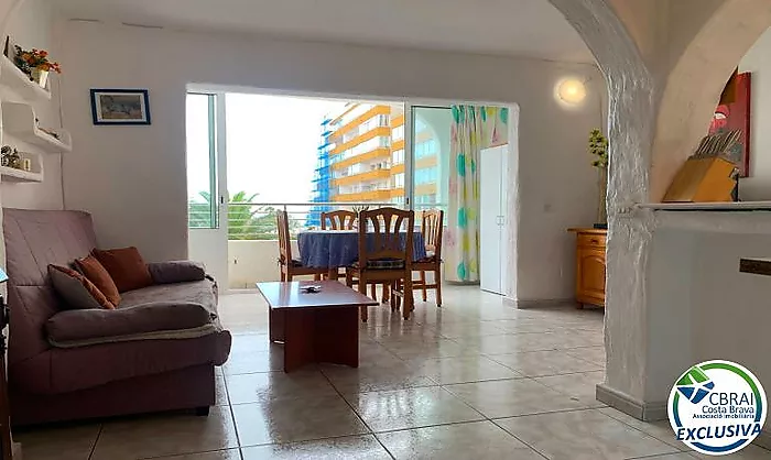 Apartamento con vista mar en Roses,  Santa Margarita  a 100 m de la playa