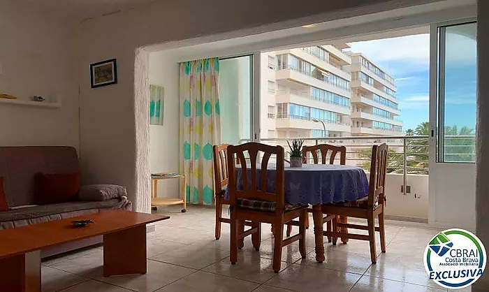 Apartamento con vista mar en Roses,  Santa Margarita  a 100 m de la playa