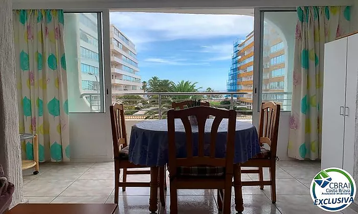 Apartamento con vista mar en Roses,  Santa Margarita  a 100 m de la playa