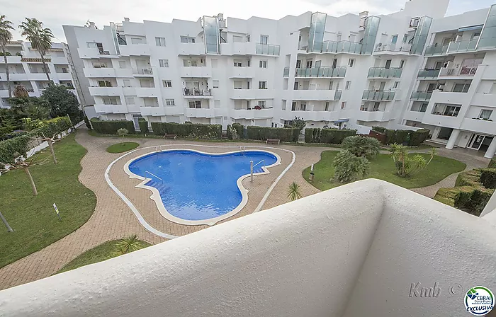 Appartement de 2 chambres avec vue sur la piscine