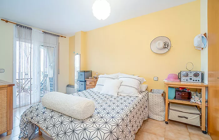 Apartamento con 2 dormitorios y parking interior