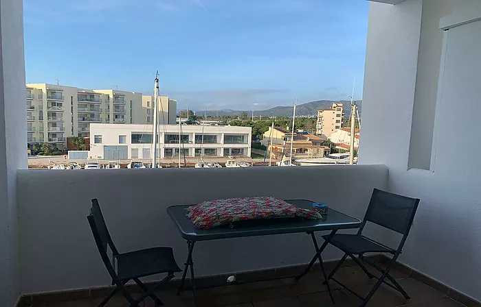 PRECIOSO APARTAMENTO CON VISTA AL CANAL con LICENCIA TURÍSTICA