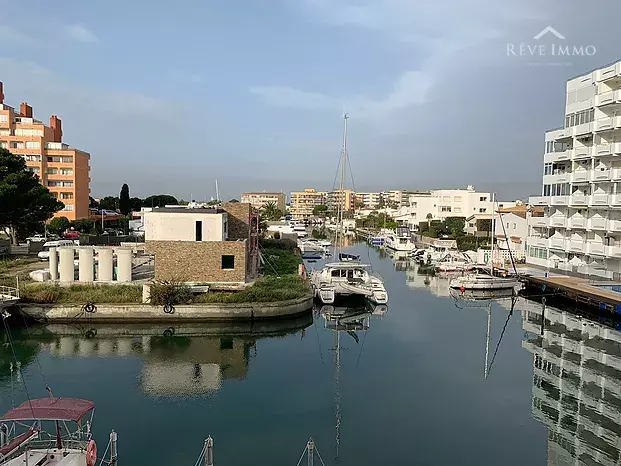 BEL APPARTEMENT VUE CANAL A SANTA MARGARITA ROSAS AVEC LICENCE TOURISTIQUE