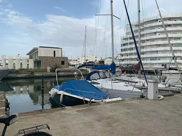 BEL APPARTEMENT VUE CANAL A SANTA MARGARITA ROSAS AVEC LICENCE TOURISTIQUE