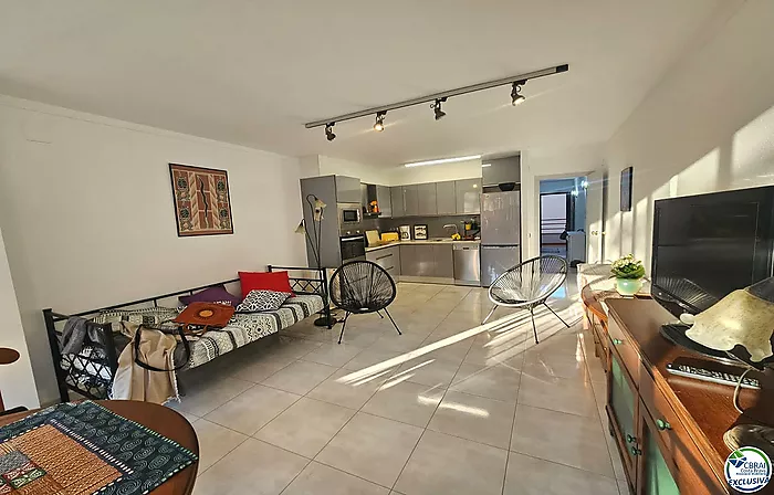 APPARTEMENT A 50M DE LA PLAGE DE ROSAS