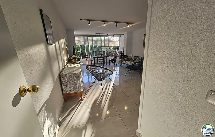 APPARTEMENT A 50M DE LA PLAGE DE ROSAS