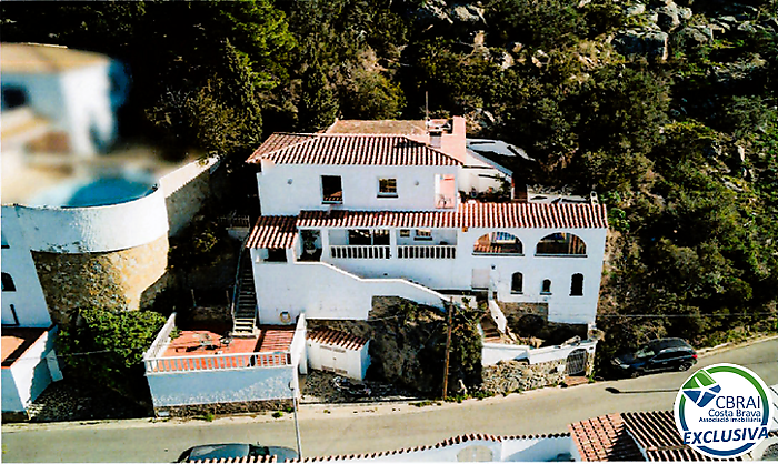 Superbe Maison avec vue  panoramique sur baie de Roses+ Licence touristique