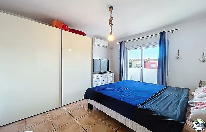 Hermosa Casa en Venta con 3 Dormitorios y Garaje