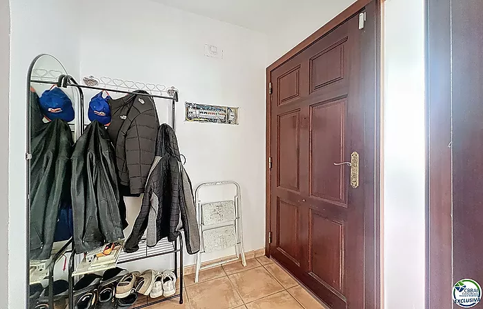 Hermosa Casa en Venta con 3 Dormitorios y Garaje